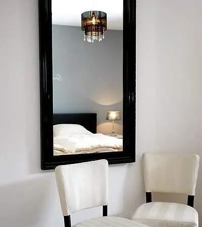 Ferienwohnung Cedric アパート *
