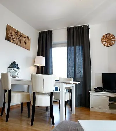 Ferienwohnung Cedric ヴィンターベルク