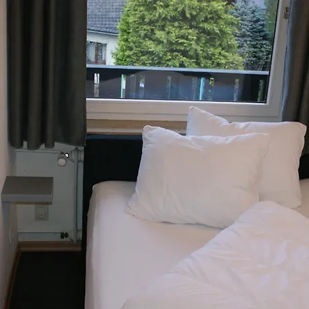 Ferienwohnung Cedric アパート
