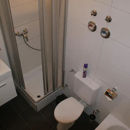 Ferienwohnung Cedric アパート *